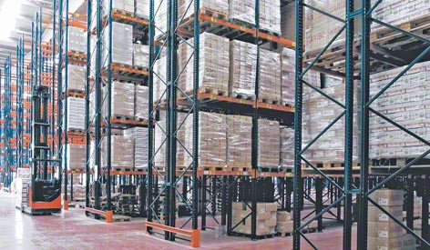 Racking & deals shelving